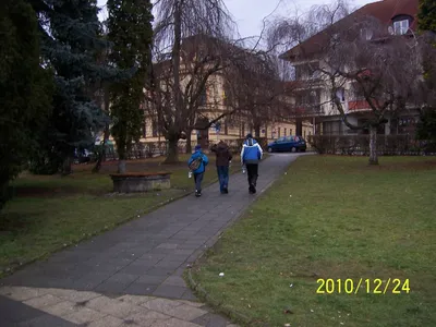 100-0199.jpg